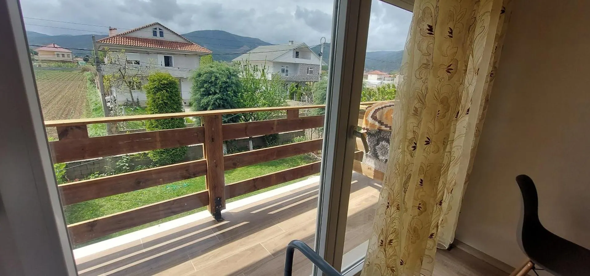 Εξοχικό σπίτι Villa Nathanael Cozy Rooms With Balcony Πόγραδετς